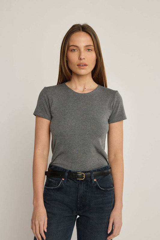 Elise Tee