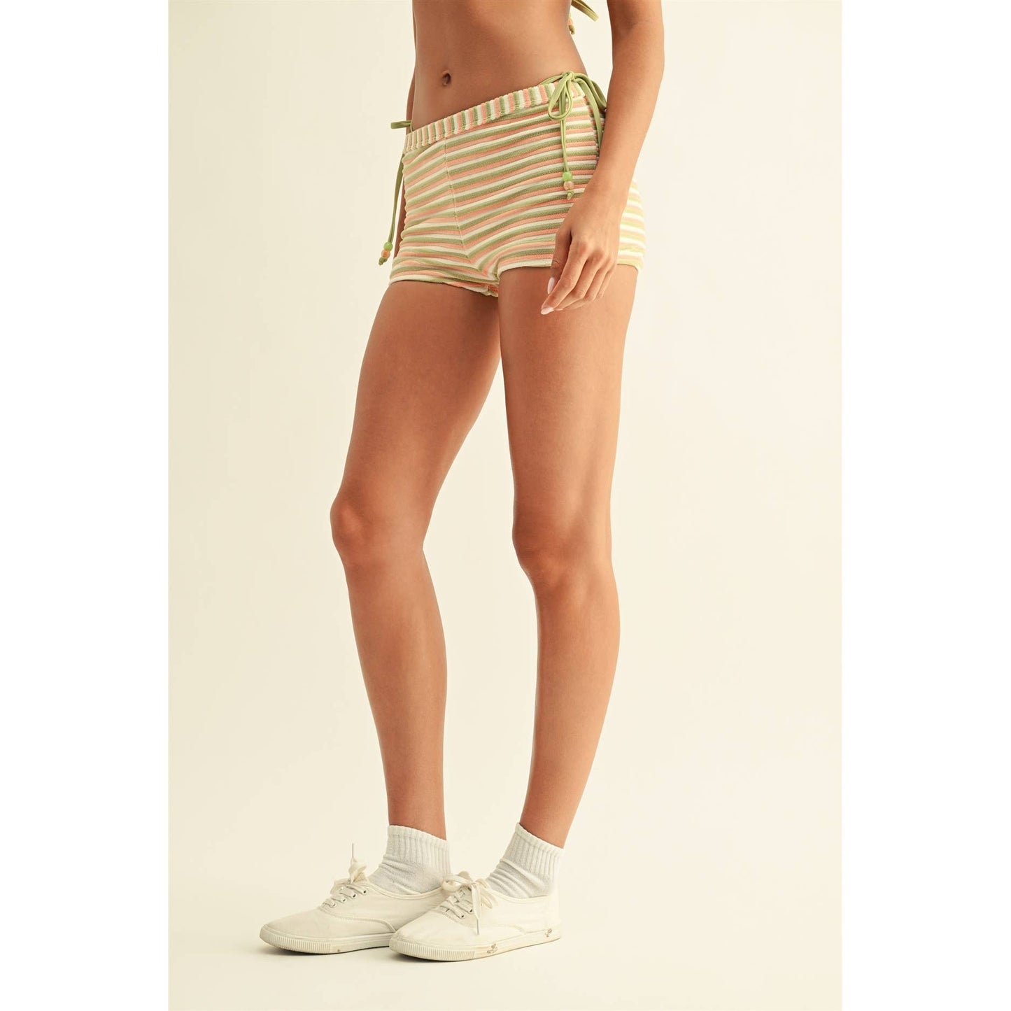 Wonderland Short