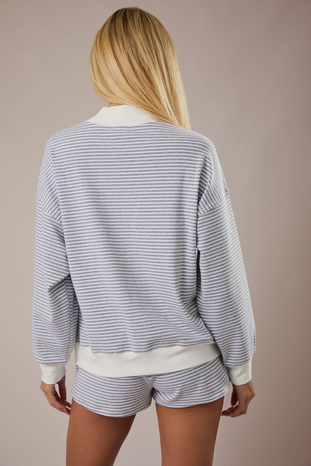 MOCK NECK STRIPE SWEATSHIRTS TOP