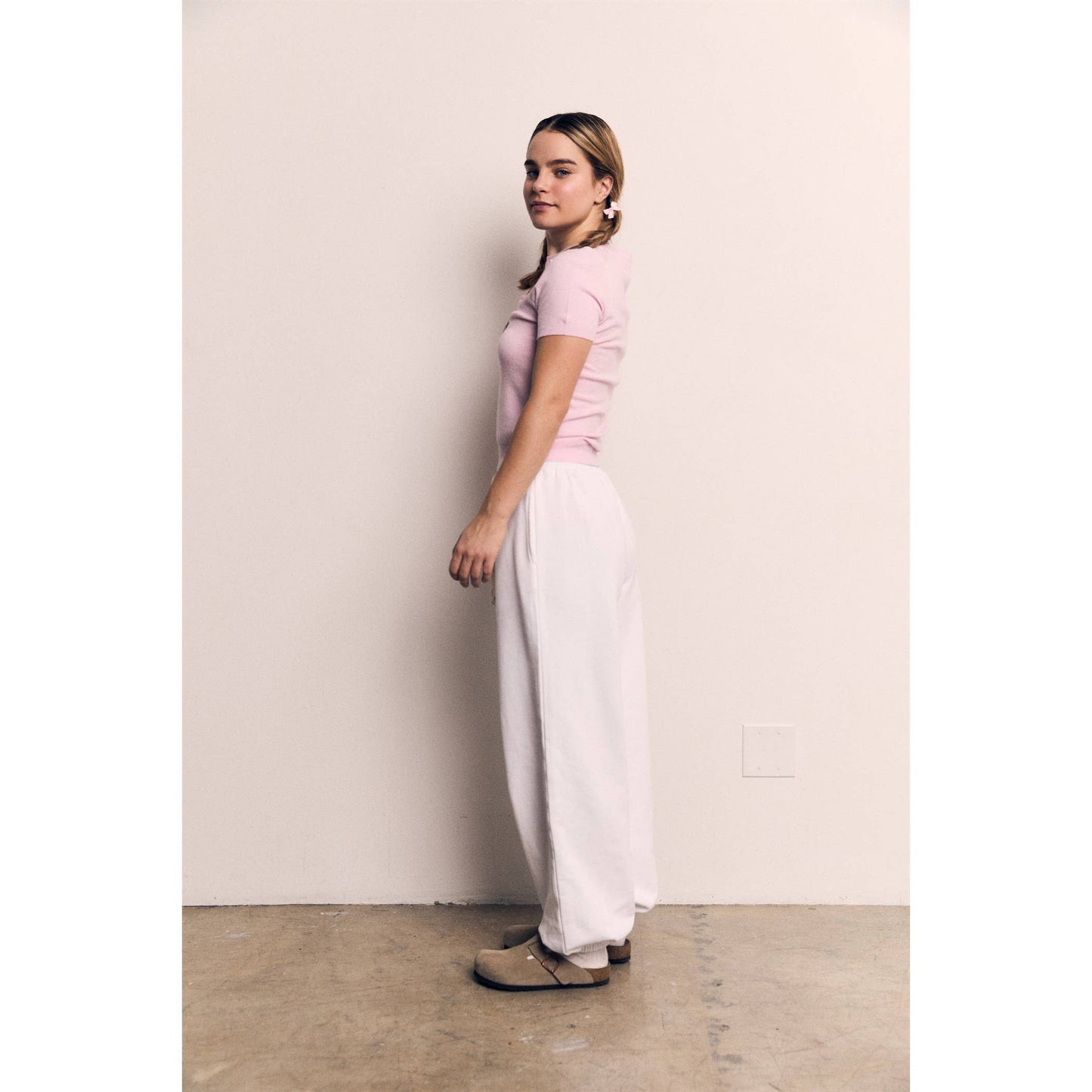 Contrast Fine-yarn Sweater Top